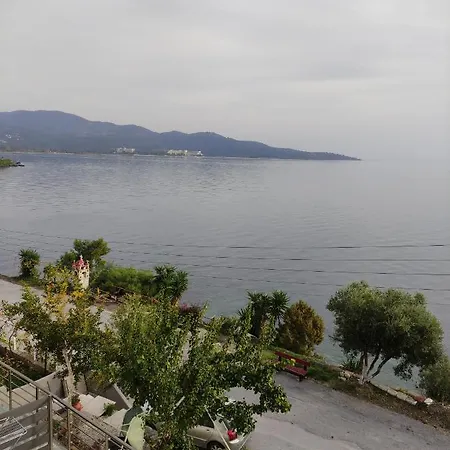 ζωη στο κυμα- Life On The Wave *