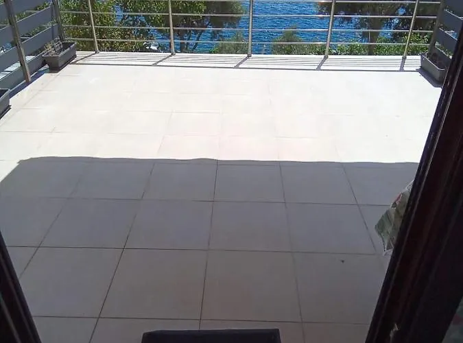 ζωη στο κυμα- Life On The Wave * נאוס מרמרס