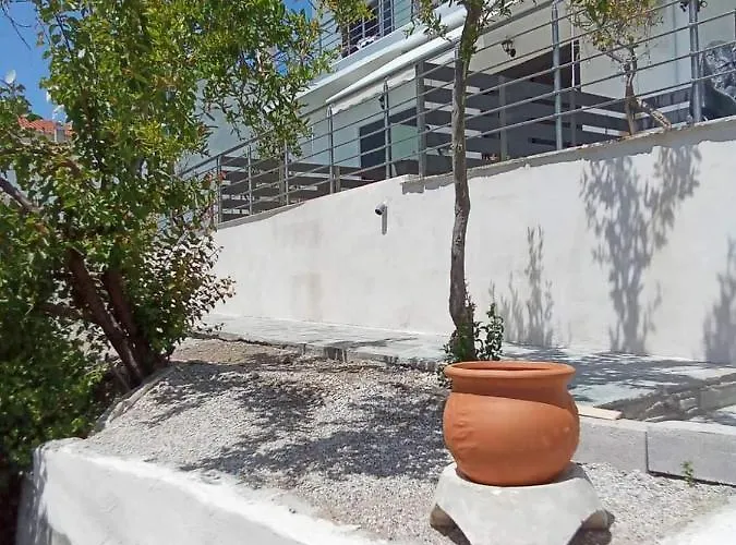 ζωη στο κυμα- Life On The Wave נאוס מרמרס