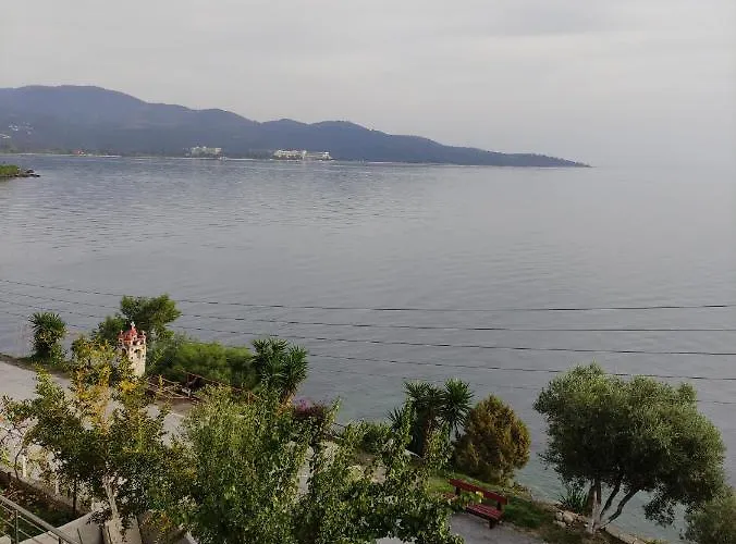 ζωη στο κυμα- Life On The Wave *