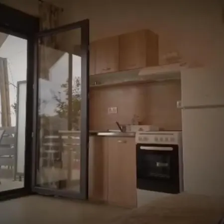 ζωη στο κυμα- Life On The Wave *